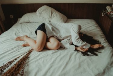 PMS、ひどい生理痛、子宮内膜症の痛み、更年期障害はグルテンが原因かも